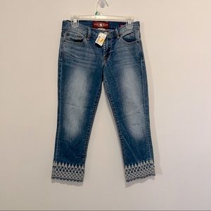 NWT women’s lucky brands sweet crop Sz 2/26